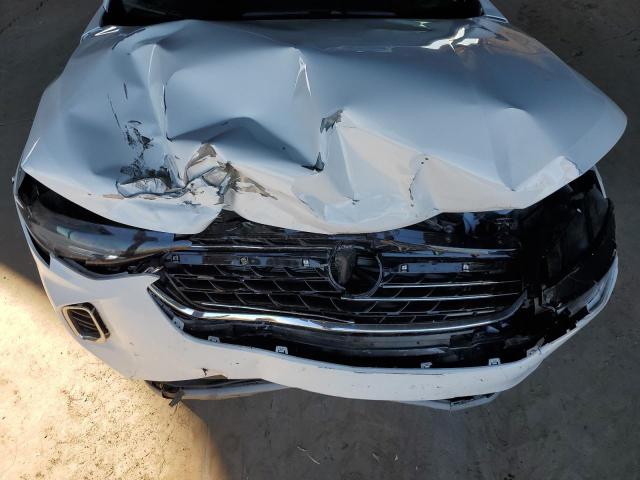 LRBFZNR41PD066013 - 2023 BUICK ENVISION ESSENCE WHITE photo 11