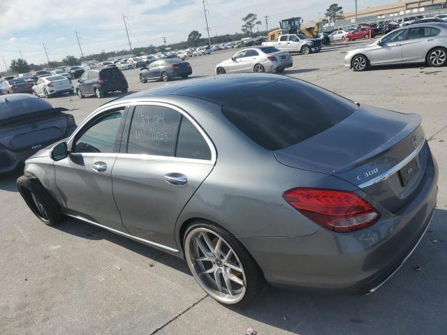 55SWF4JB2JU252432 - 2018 MERCEDES-BENZ C 300 GRAY photo 2