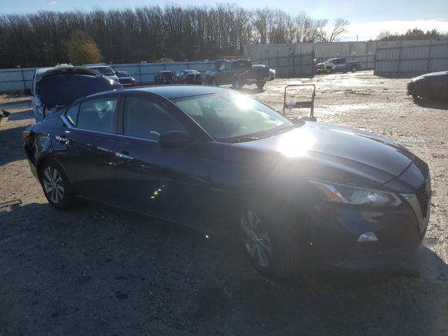 1N4BL4BV1KC205978 - 2019 NISSAN ALTIMA S BLUE photo 4