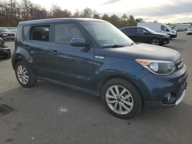 KNDJP3A55J7599305 - 2018 KIA SOUL + BLUE photo 4