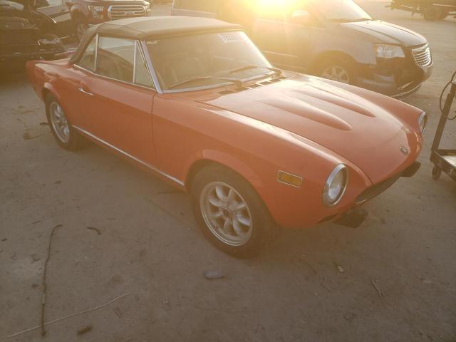 124CS10102317 - 1976 FIAT 124 SPIDER RED photo 4