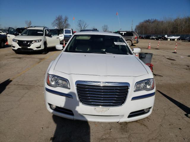 2C3CCAAG2DH588463 - 2013 CHRYSLER 300 WHITE photo 5