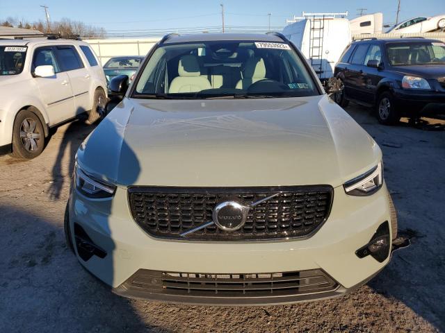 YV4L12UW0P2000967 - 2023 VOLVO XC40 PLUS GREEN photo 5