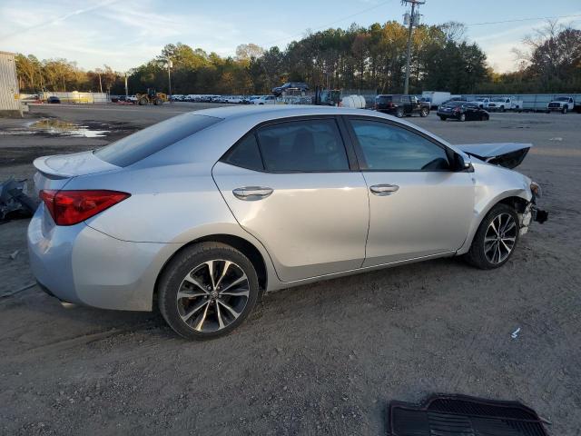 5YFBURHE1HP655822 - 2017 TOYOTA COROLLA L GRAY photo 3