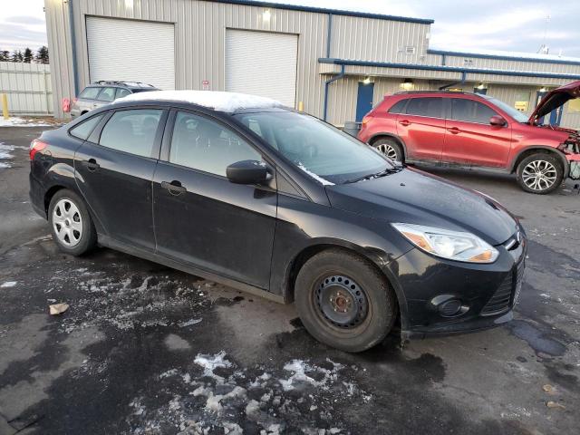 1FAHP3E21CL441722 - 2012 FORD FOCUS S BLACK photo 4