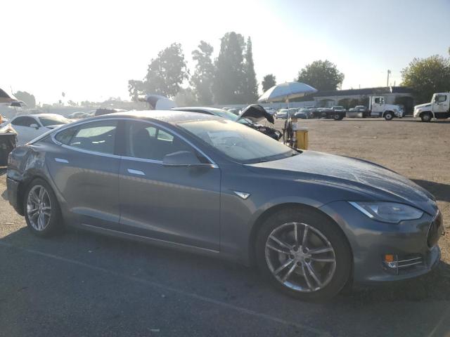 5YJSA1CNXDFP28886 - 2013 TESLA MODEL S GRAY photo 4