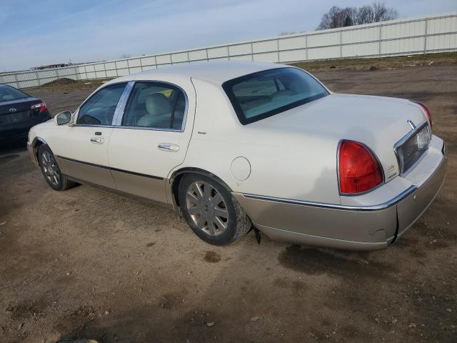 1LNHM82W15Y624935 - 2005 LINCOLN TOWN CAR SIGNATURE LIMITED WHITE photo 2