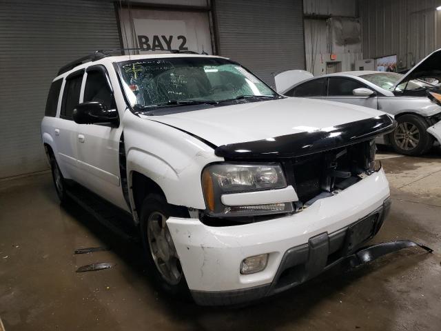 1GNET16S056139097 - 2005 CHEVROLET TRAILBLAZE EXT LS WHITE photo 4