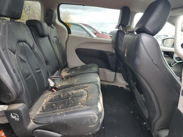 2C4RC1BG3HR636315 - 2017 CHRYSLER PACIFICA TOURING L GRAY photo 11