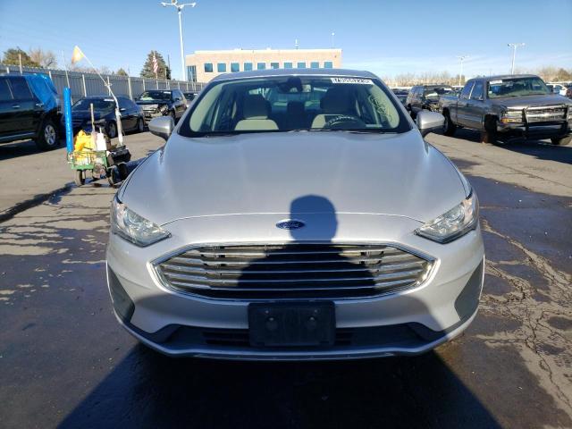 3FA6P0HD5KR258309 - 2019 FORD FUSION SE GRAY photo 5