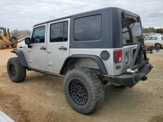 1J4GA59117L198062 - 2007 JEEP WRANGLER SAHARA SILVER photo 2