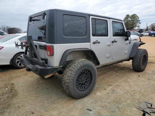 1J4GA59117L198062 - 2007 JEEP WRANGLER SAHARA SILVER photo 3