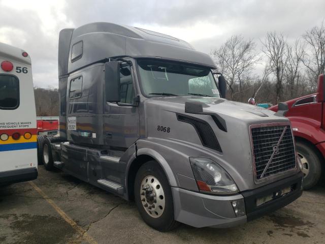 4V4NC9TH2JN887192 - 2018 VOLVO VN VNL GRAY photo 1