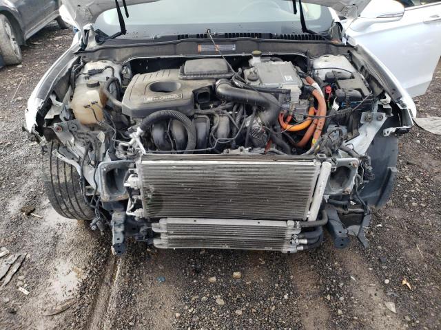 3FA6P0RU2JR247782 - 2018 FORD FUSION TITANIUM/PLATINUM HEV WHITE photo 11