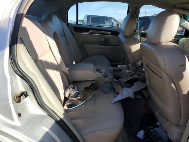1LNHM81WX4Y653804 - 2004 LINCOLN TOWN CAR EXECUTIVE SILVER photo 10