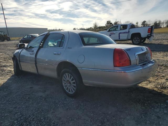 1LNHM81WX4Y653804 - 2004 LINCOLN TOWN CAR EXECUTIVE SILVER photo 2