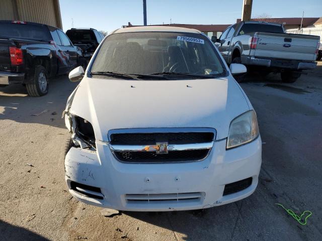 KL1TD5DE3BB182506 - 2011 CHEVROLET AVEO LS WHITE photo 5