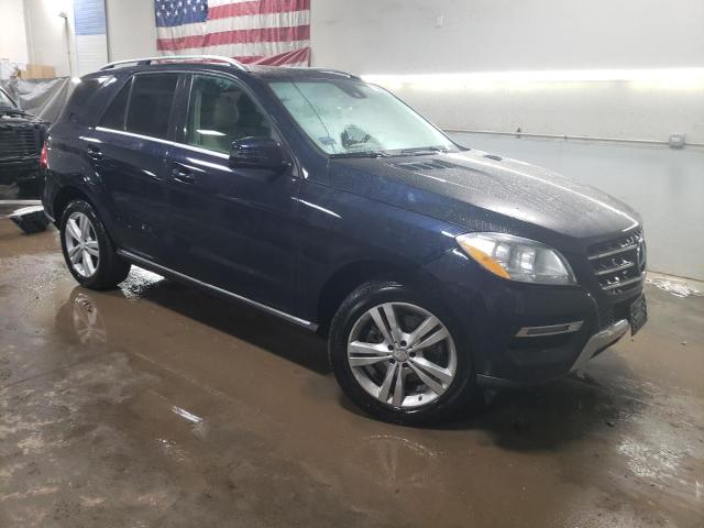 4JGDA5HB6EA284460 - 2014 MERCEDES-BENZ ML 350 4MATIC BLUE photo 4