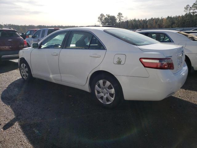 4T1BE46K57U640472 - 2007 TOYOTA CAMRY CE WHITE photo 2