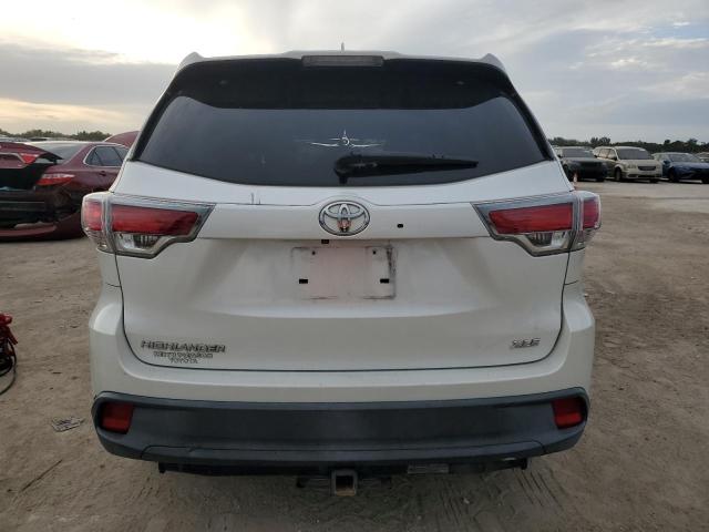 5TDKKRFHXFS042749 - 2015 TOYOTA HIGHLANDER XLE WHITE photo 6
