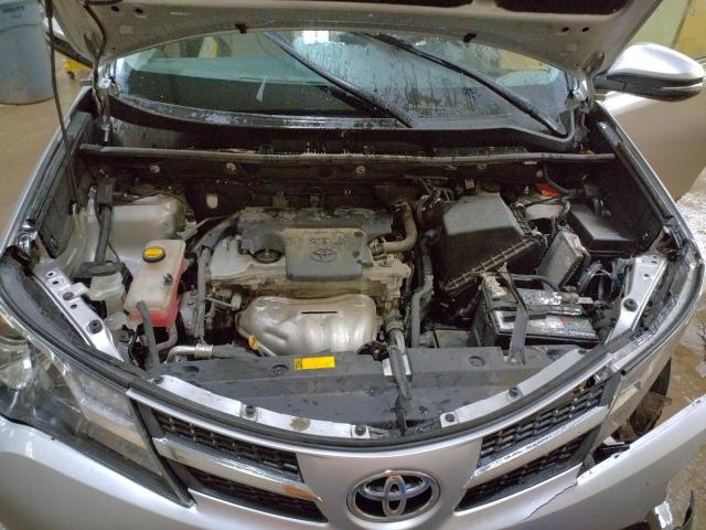 2T3RFREV6FW337551 - 2015 TOYOTA RAV4 XLE SILVER photo 12