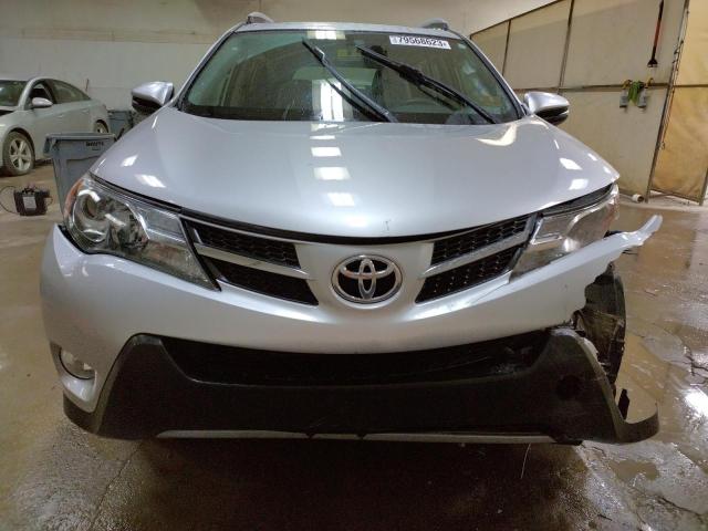 2T3RFREV6FW337551 - 2015 TOYOTA RAV4 XLE SILVER photo 5