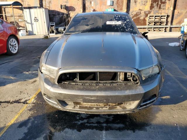 1ZVBP8AMXD5229716 - 2013 FORD MUSTANG GRAY photo 5