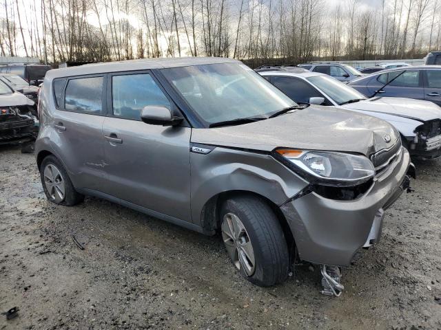 KNDJN2A24F7219433 - 2015 KIA SOUL GRAY photo 4