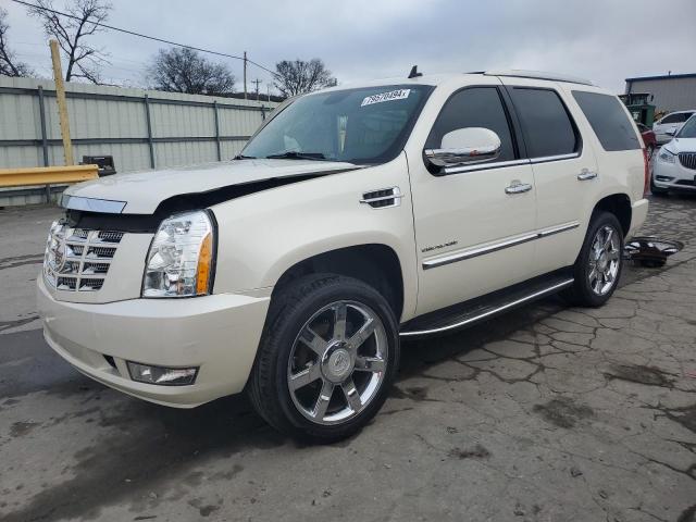 2014 CADILLAC ESCALADE LUXURY, 