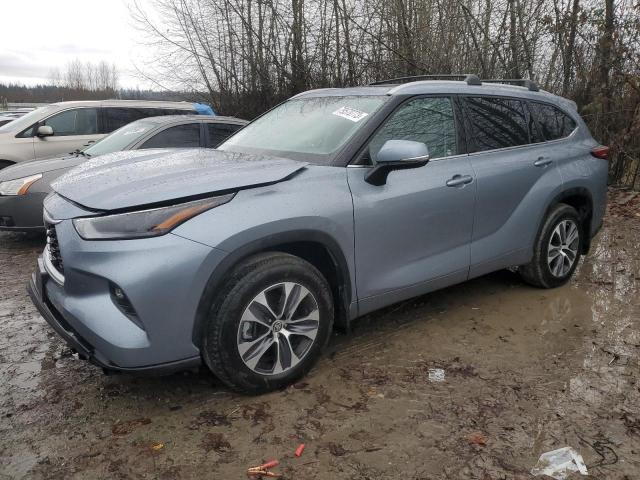 5TDHZRBH0NS251993 - 2022 TOYOTA HIGHLANDER XLE BLUE photo 1