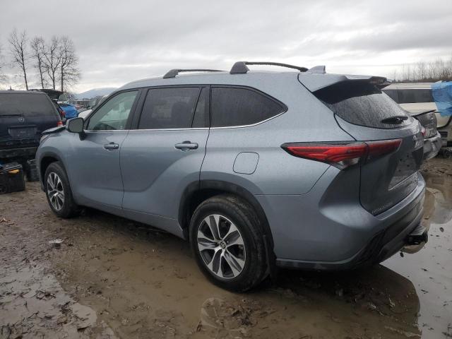 5TDHZRBH0NS251993 - 2022 TOYOTA HIGHLANDER XLE BLUE photo 2