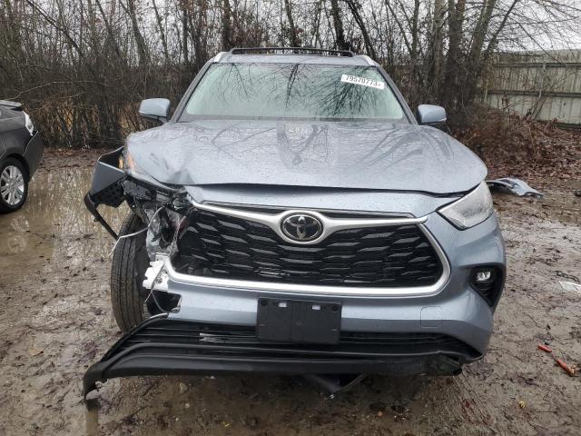 5TDHZRBH0NS251993 - 2022 TOYOTA HIGHLANDER XLE BLUE photo 5