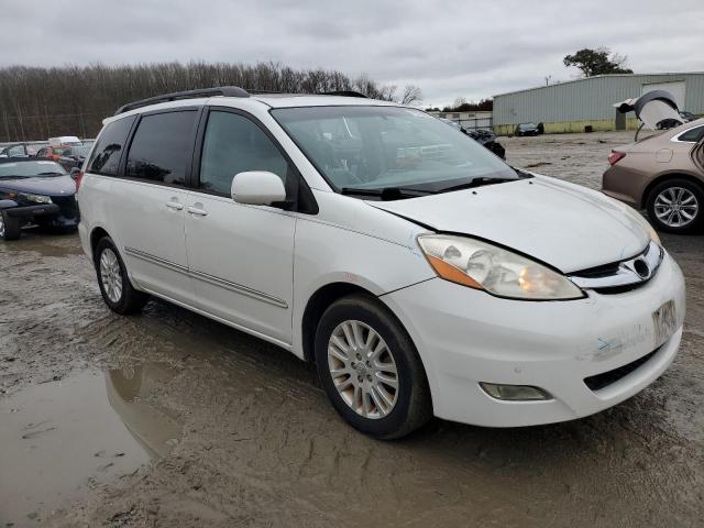 5TDZK22CX8S143566 - 2008 TOYOTA SIENNA XLE WHITE photo 4