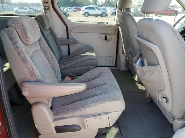 2C4GP54L05R191041 - 2005 CHRYSLER TOWN & COU TOURING RED photo 11