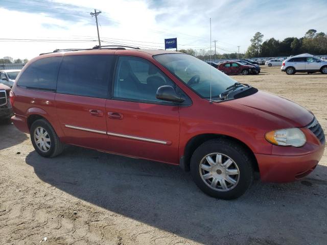 2C4GP54L05R191041 - 2005 CHRYSLER TOWN & COU TOURING RED photo 4