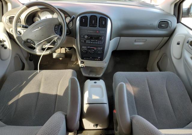 2C4GP54L05R191041 - 2005 CHRYSLER TOWN & COU TOURING RED photo 8