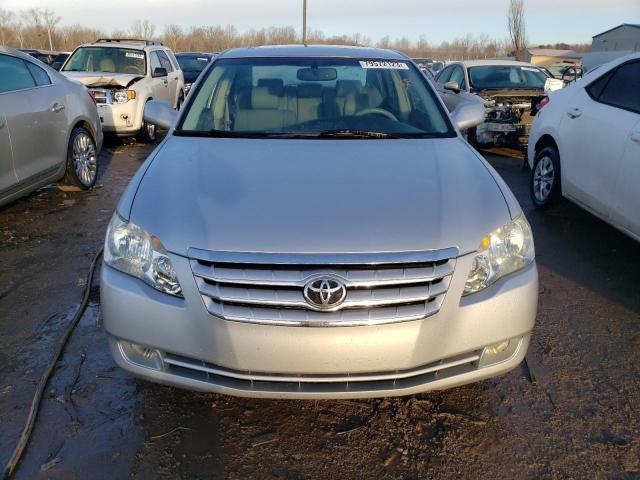 4T1BK36B86U106769 - 2006 TOYOTA AVALON XL SILVER photo 5