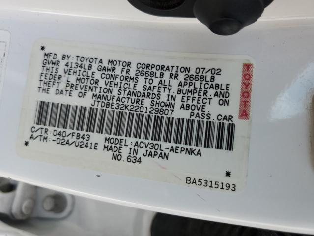 JTDBE32K220129807 - 2002 TOYOTA CAMRY LE WHITE photo 12