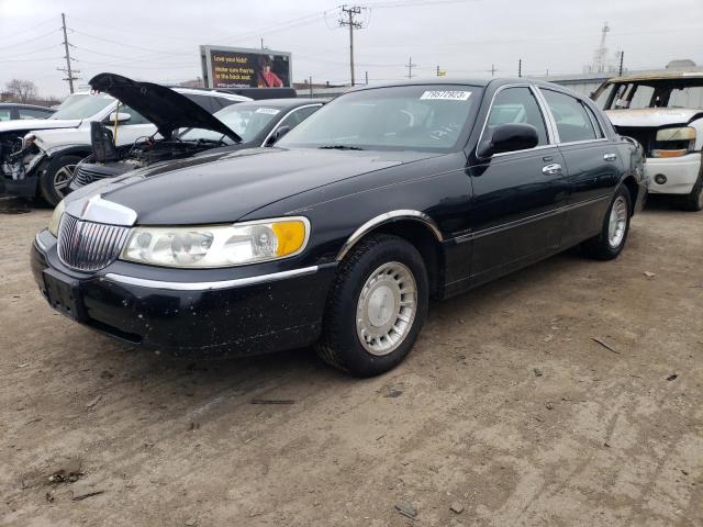 1LNHM81W51Y703455 - 2001 LINCOLN TOWN CAR EXECUTIVE BLACK photo 1