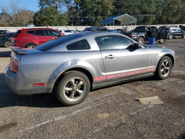 1ZVFT80N165148971 - 2006 FORD MUSTANG SILVER photo 3