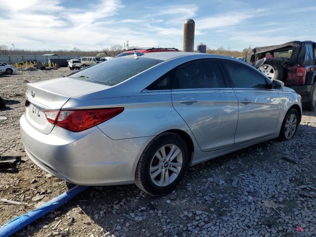 5NPEB4AC8DH621057 - 2013 HYUNDAI SONATA GLS SILVER photo 3