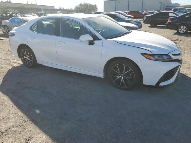 4T1G11AKXPU779598 - 2023 TOYOTA CAMRY SE NIGHT SHADE WHITE photo 4