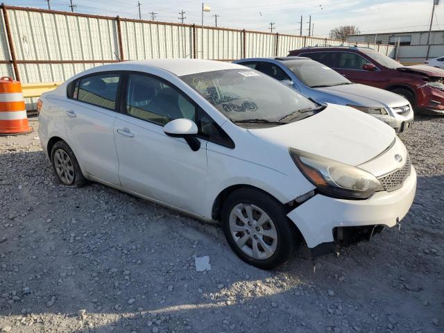 KNADM4A3XG6666678 - 2016 KIA RIO LX WHITE photo 4