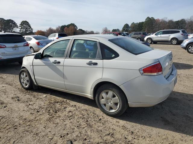 1FAHP34N99W190175 - 2009 FORD FOCUS S WHITE photo 2