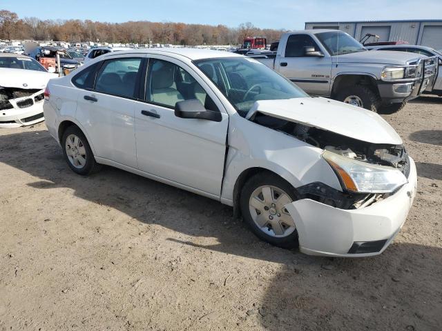 1FAHP34N99W190175 - 2009 FORD FOCUS S WHITE photo 4