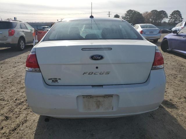 1FAHP34N99W190175 - 2009 FORD FOCUS S WHITE photo 6