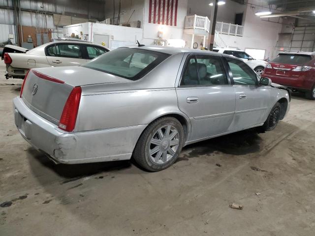 1G6KD57Y28U133355 - 2008 CADILLAC DTS SILVER photo 3