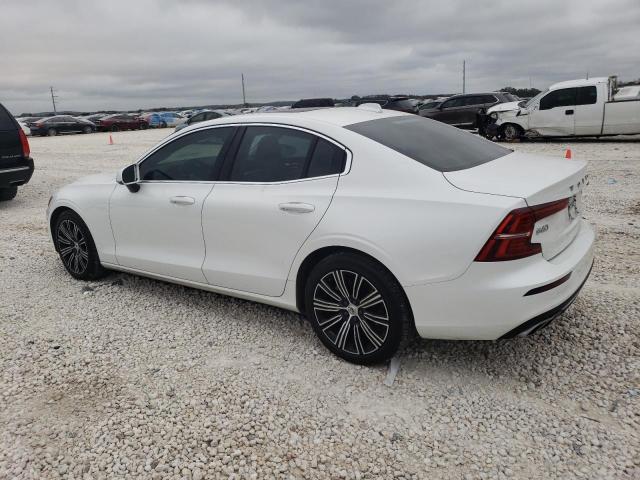 7JRL12FL7NG172470 - 2022 VOLVO S60 B5 INSCRIPTION WHITE photo 2