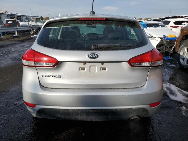 KNAFK5A81H5673543 - 2017 KIA FORTE LX SILVER photo 6