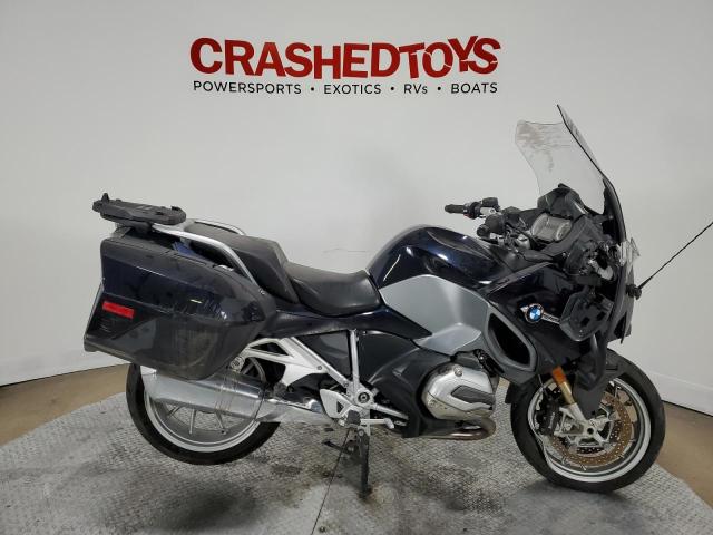 WB10A1301HZ431711 - 2017 BMW R1200 RT BLACK photo 1